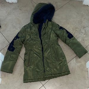 Jessica Simpson green sweater